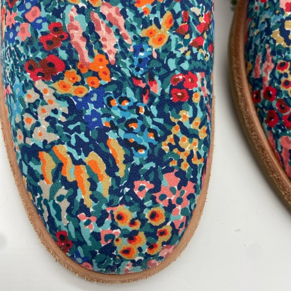 Sperry Seaport Levy Floral Flats NWOB - Picture 4 of 6